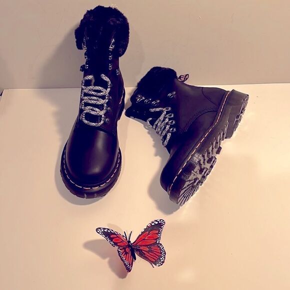 Authentic Nib Dr. Martens black leather combat boots with fur. - Picture 1 of 4